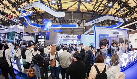 AI wearable devices are going crazy! Rings measure heart rate, glasses act as translators - who is competing for users' wrists and fingers?