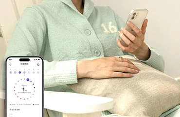  At eight months pregnant, my fingers swelled by two sizes, and I almost couldn&rsquo;t get my smart ring off&mdash;a lesson learned about wearing rings during pregnancy