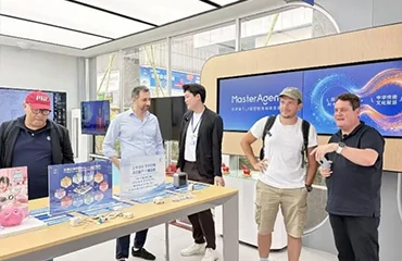 The founding chairman of the China-Europe Digital Association praised Huaqiangbei. This is the place where innovation takes place.